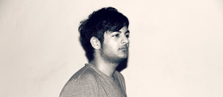 איתי ג'רופי במופע להקה