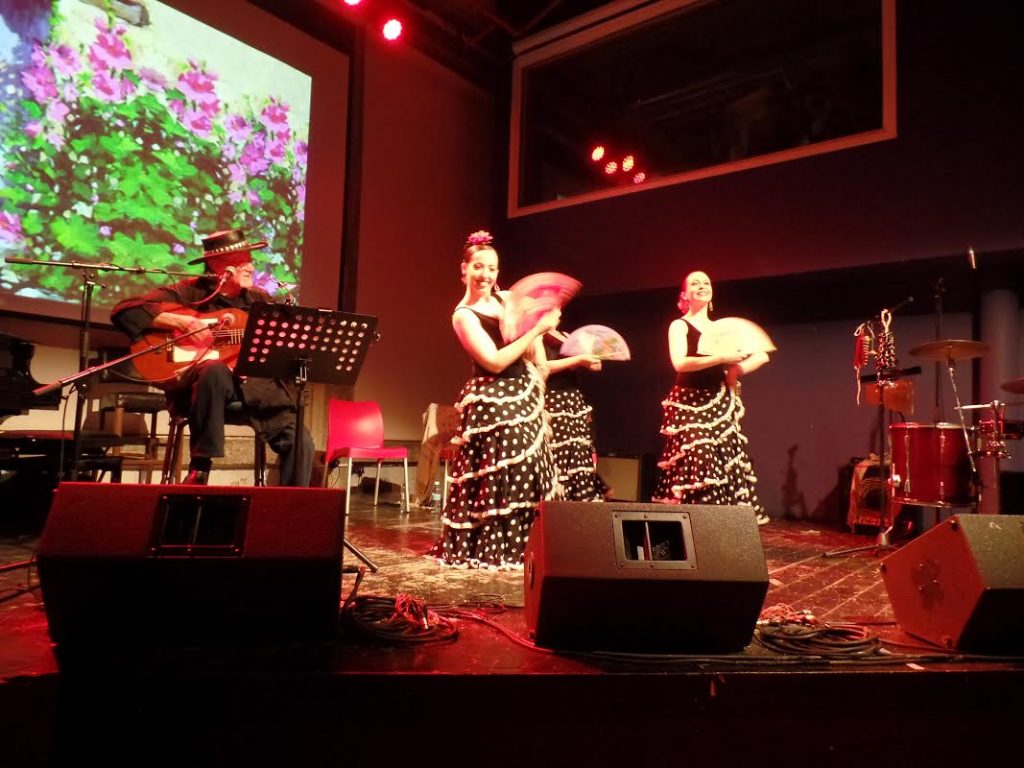 "שירים סיפורים וריקודים מהחצר הירושלמית"