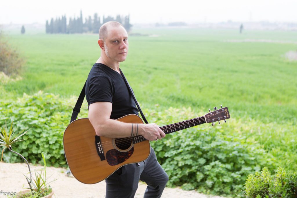 דני גלבוע בהופעה