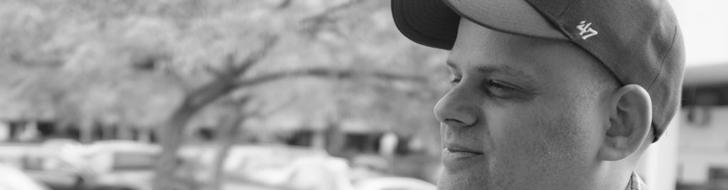 ניר פוראי מארח את שי חכם ואביב וולף.